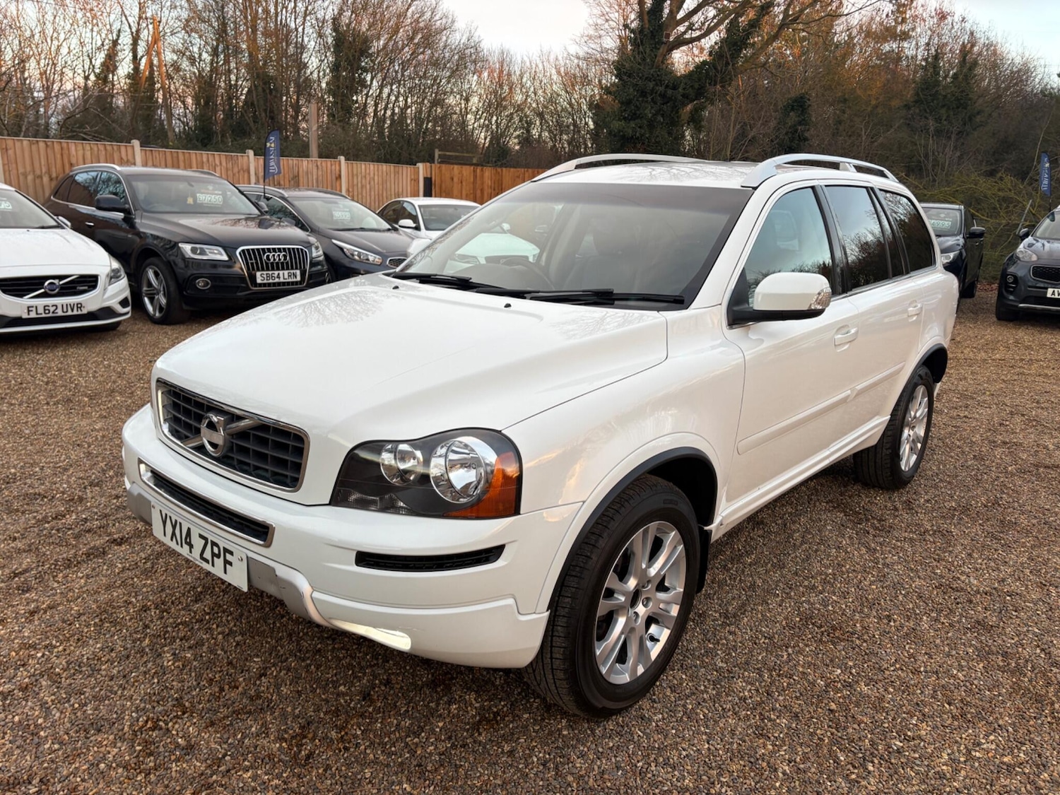 Used Volvo XC90 2014 for sale - 77098175: Photo 4