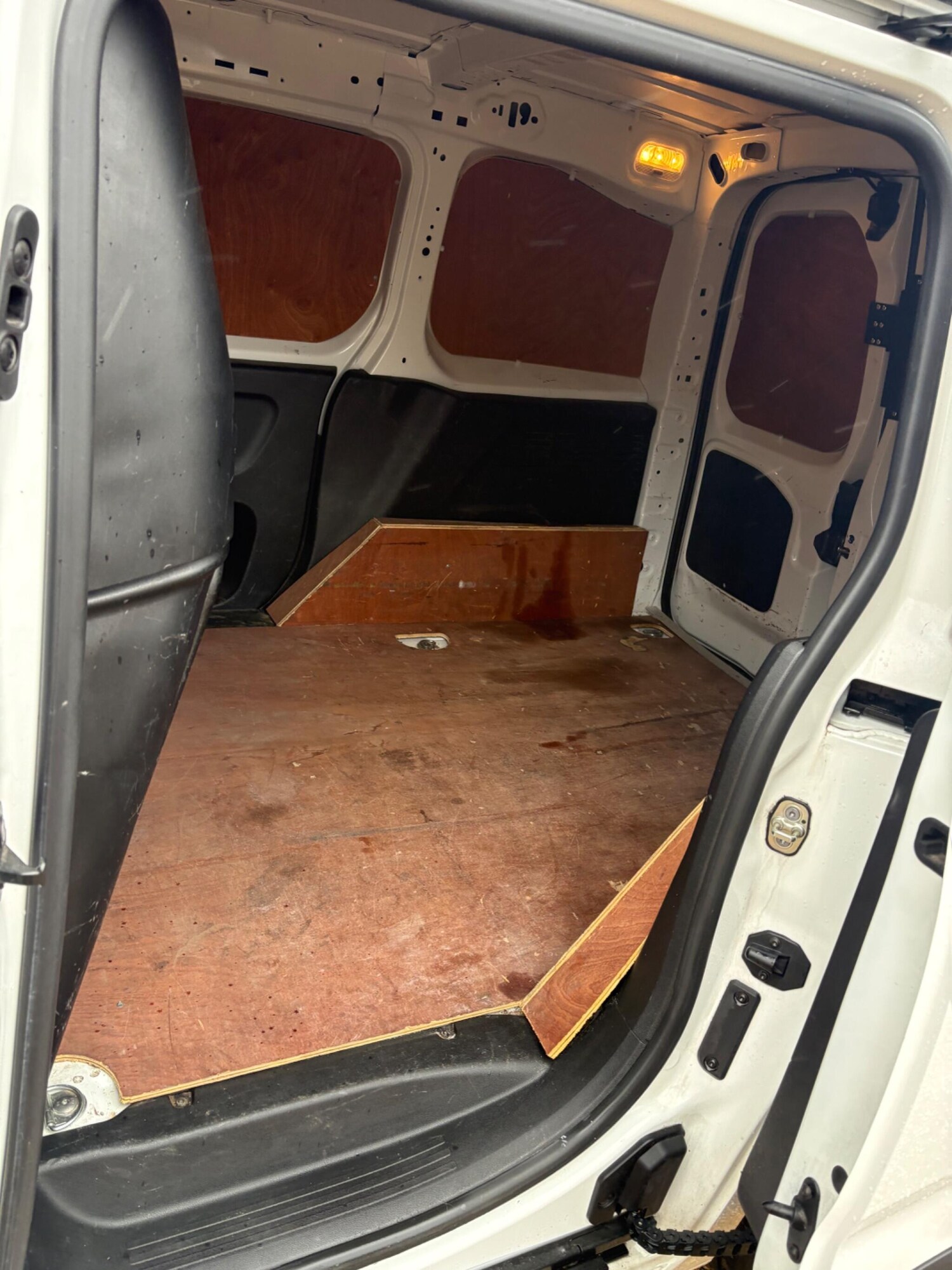 Used Peugeot Partner 2020 for sale - 77523936: Photo 29