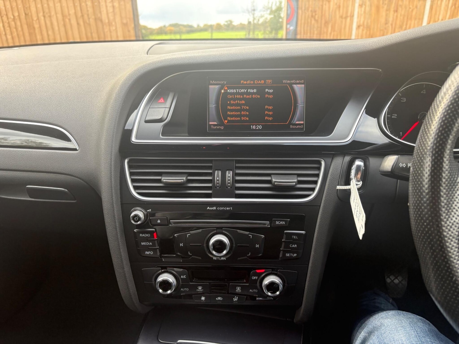 Used Audi A4 2015 for sale - 76377649: Photo 18