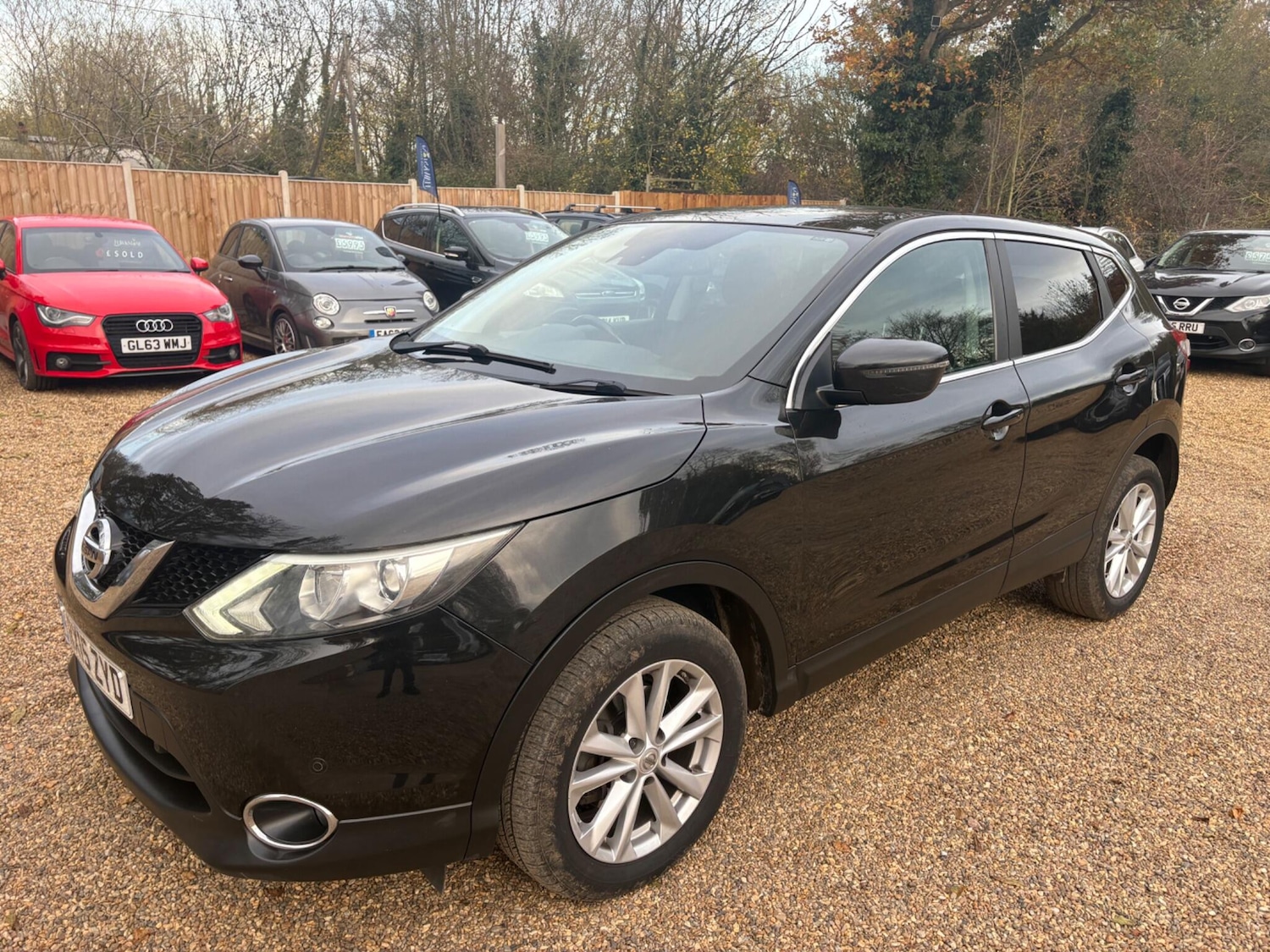 Used Nissan Qashqai 2015 for sale - 76527955: Photo 2