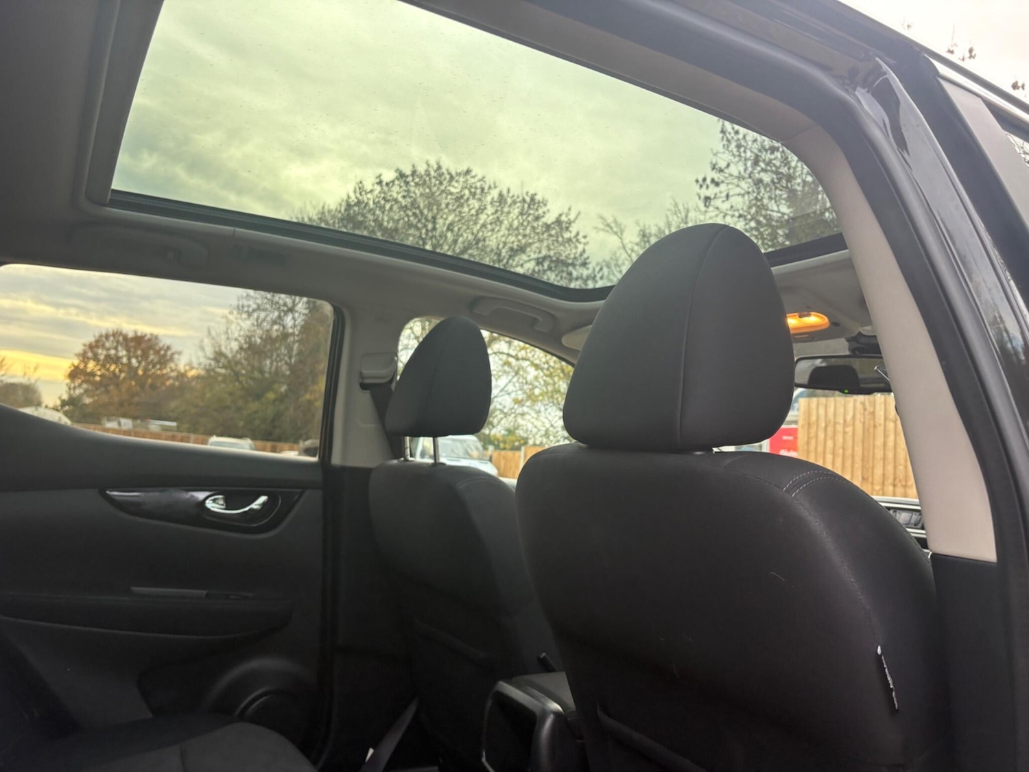 Used Nissan Qashqai 2015 for sale - 76527955: Photo 21