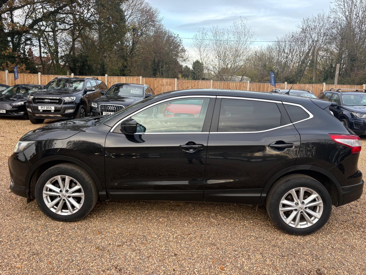 Used Nissan Qashqai 2015 for sale - 76527955: Photo 3