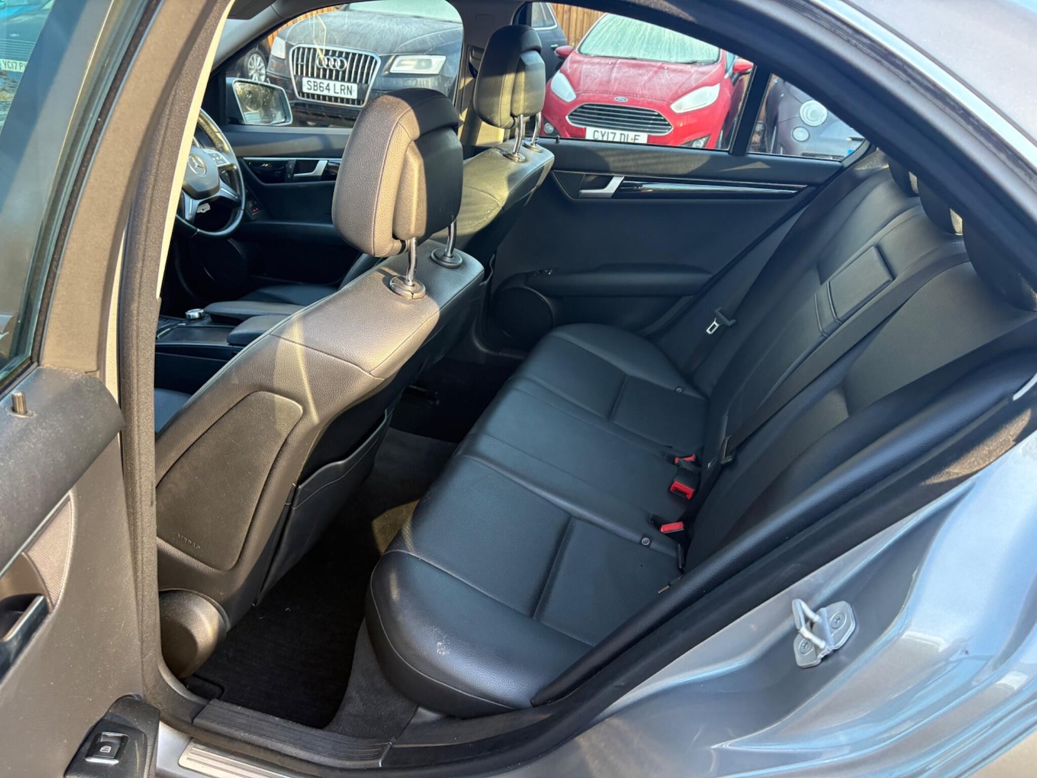 Used Mercedes-Benz C Class 2013 for sale - 76839861: Photo 30