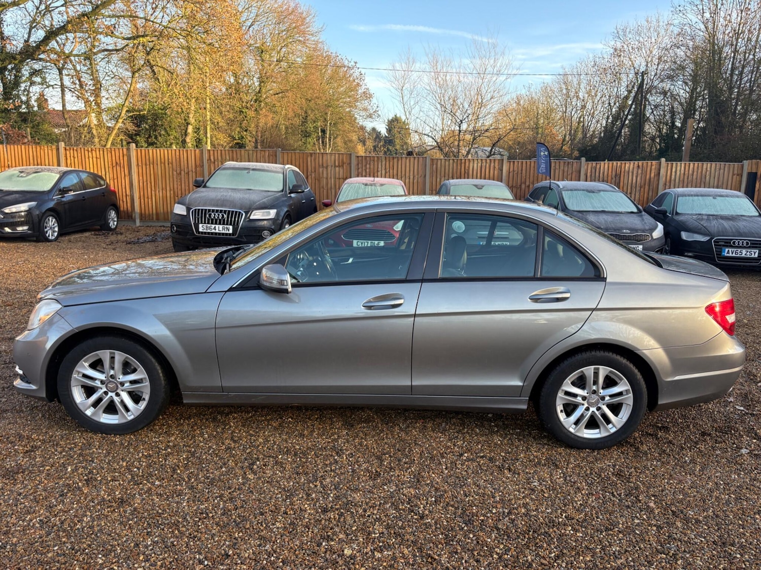 Used Mercedes-Benz C Class 2013 for sale - 76839861: Photo 4