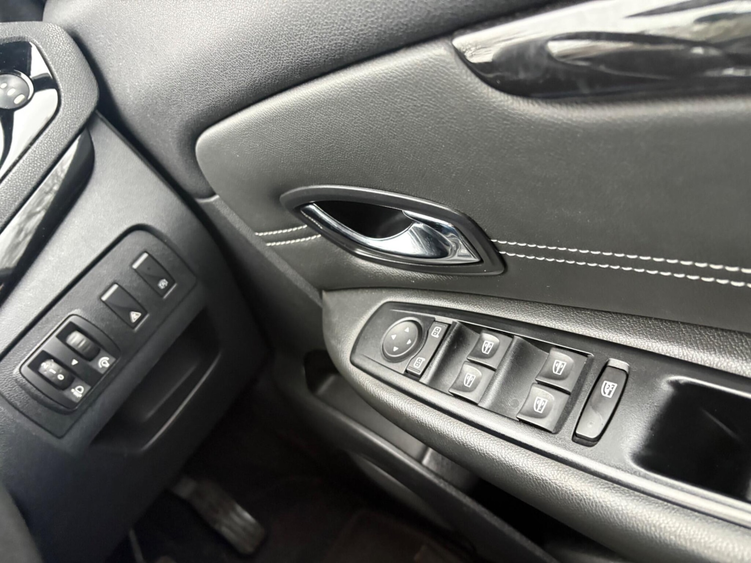 Used Renault Scenic 2014 for sale - 77040668: Photo 18