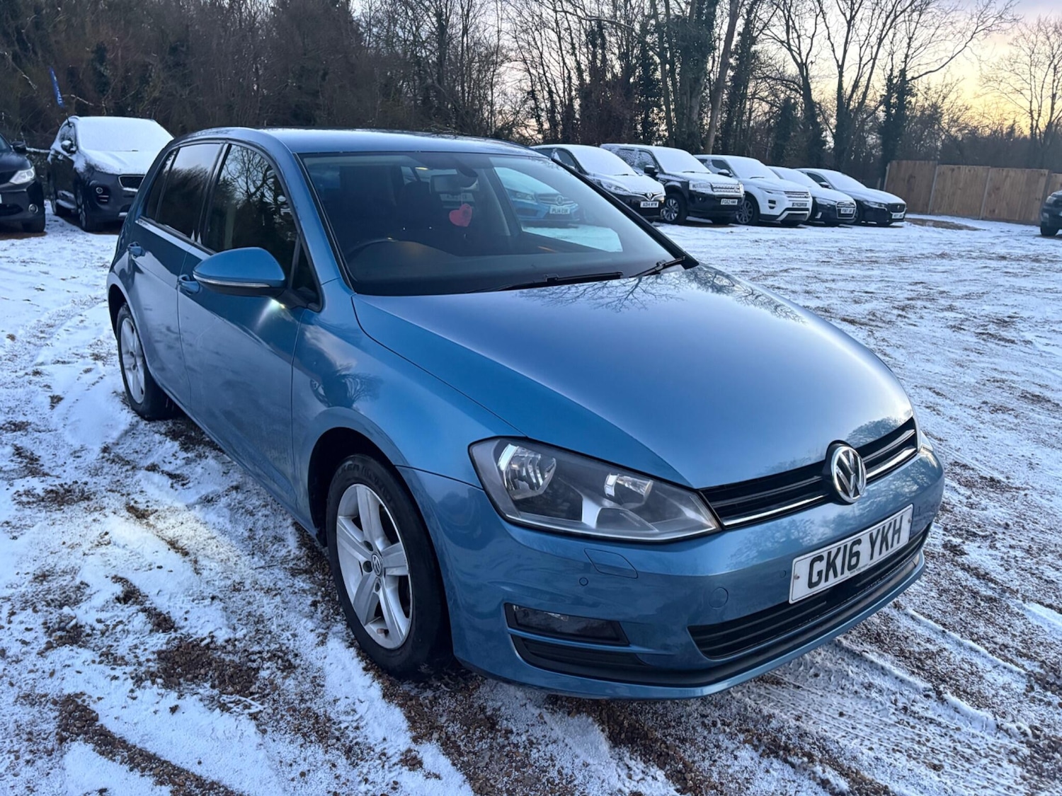 Used Volkswagen Golf 2016 for sale - 77109504: Photo 2