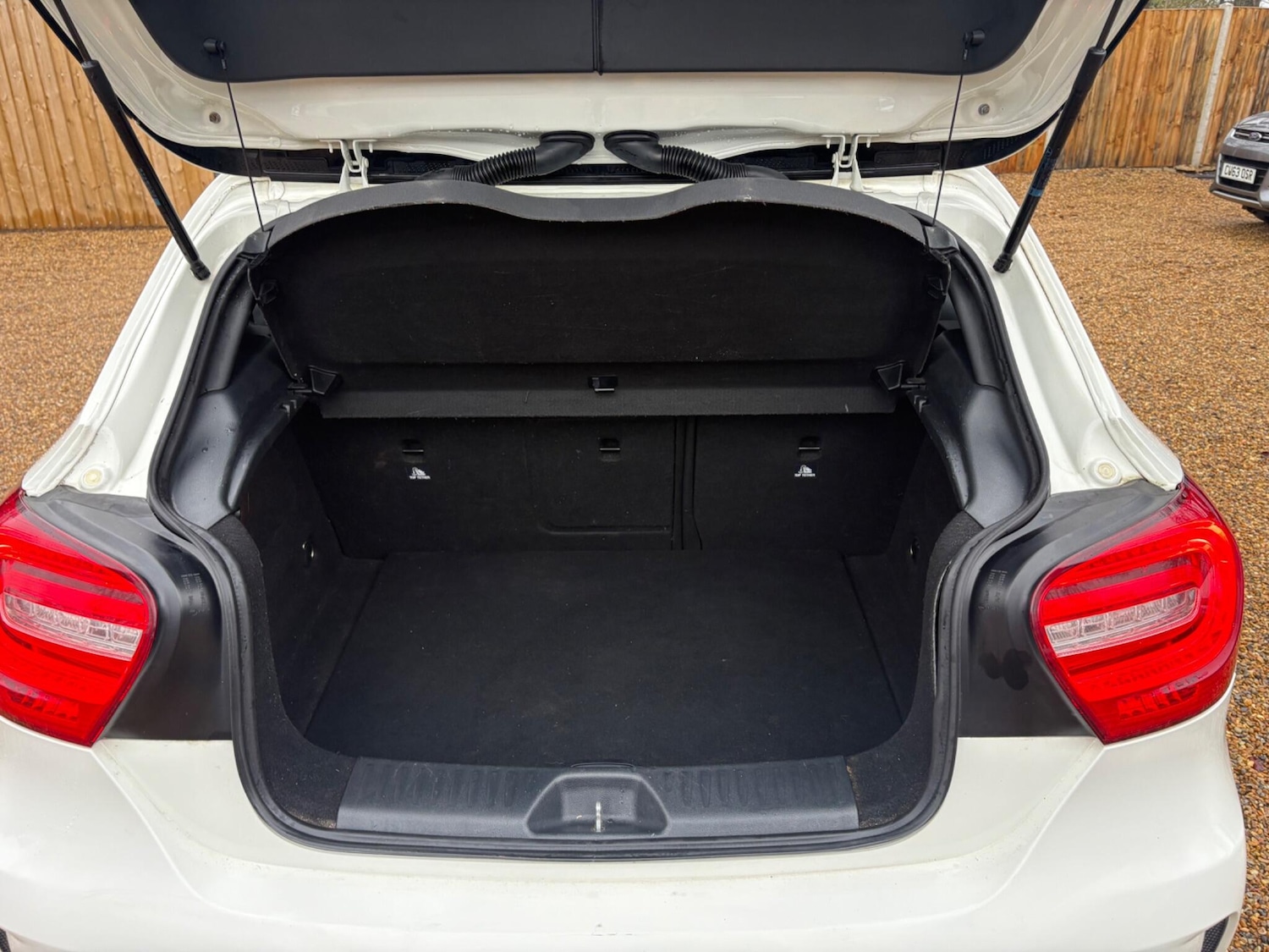 Used Mercedes-Benz A-Class 2014 for sale - 77230023: Photo 23