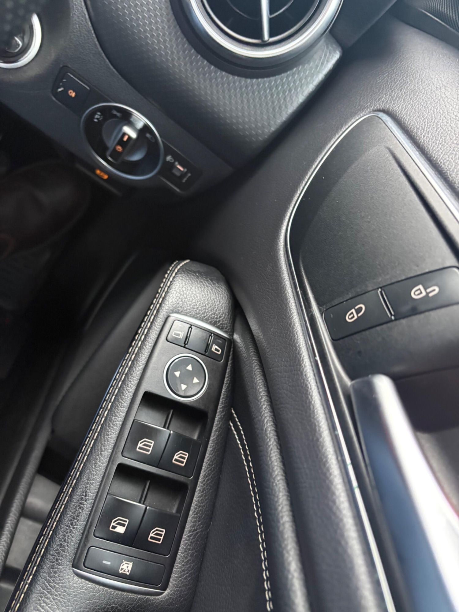 Used Mercedes-Benz A-Class 2015 for sale - 77387311: Photo 24