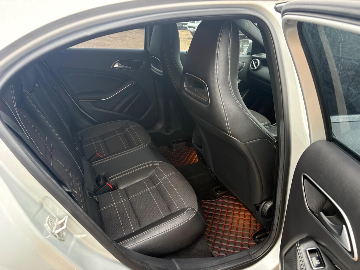 Used Mercedes-Benz A-Class 2015 for sale - 77387311: Photo 25