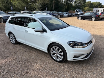 Used Volkswagen Golf 2018 for sale - 79316122: Photo