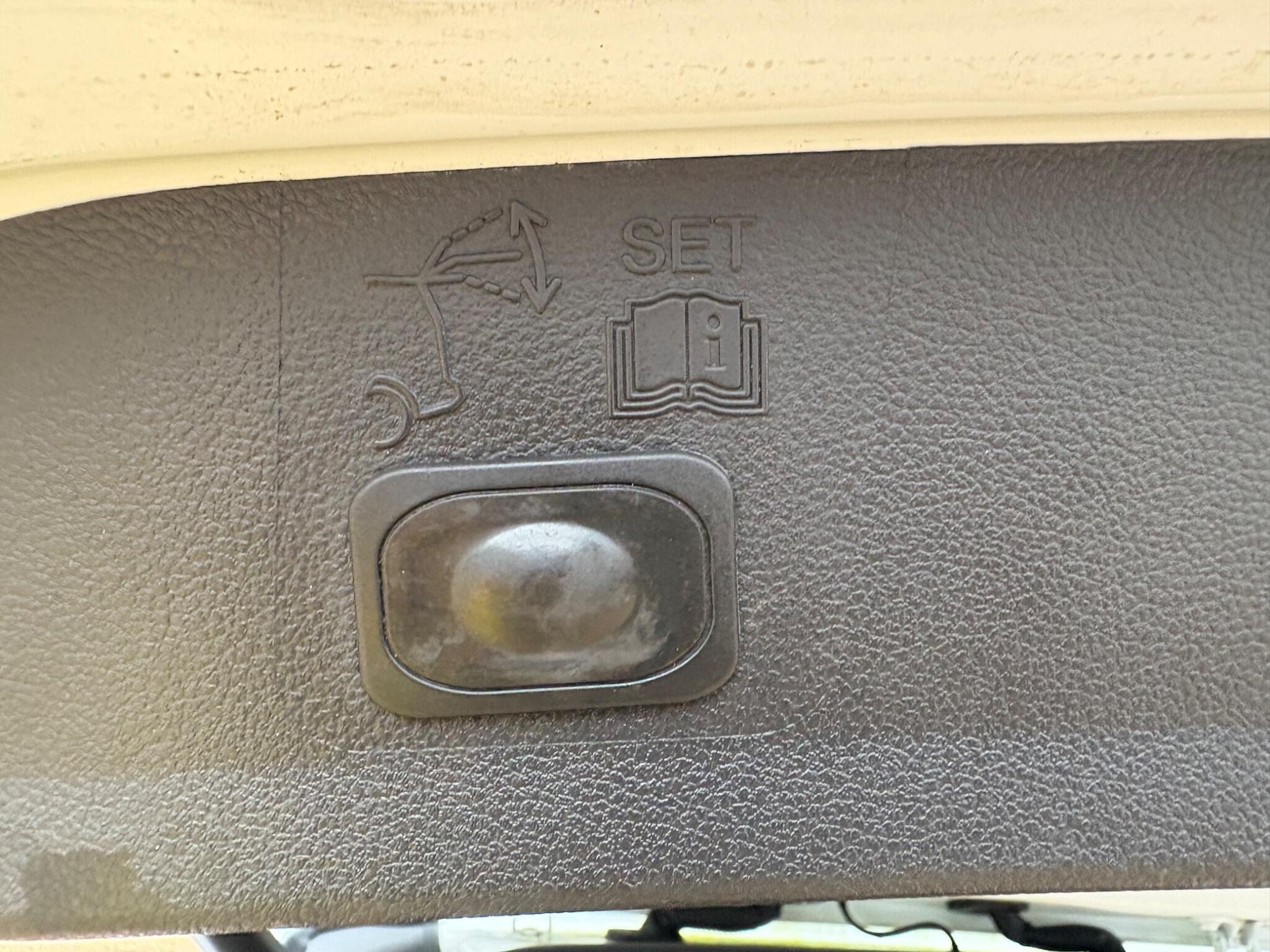 Used Ford Kuga 2013 for sale - 77166671: Photo 21