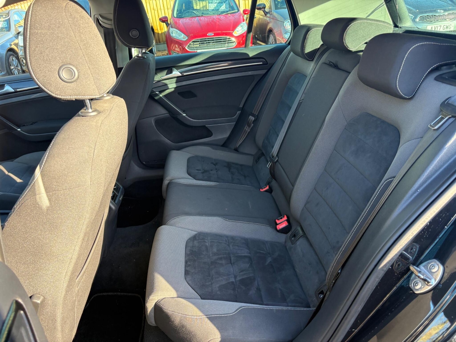 Used Volkswagen Golf 2013 for sale - 76839480: Photo 32