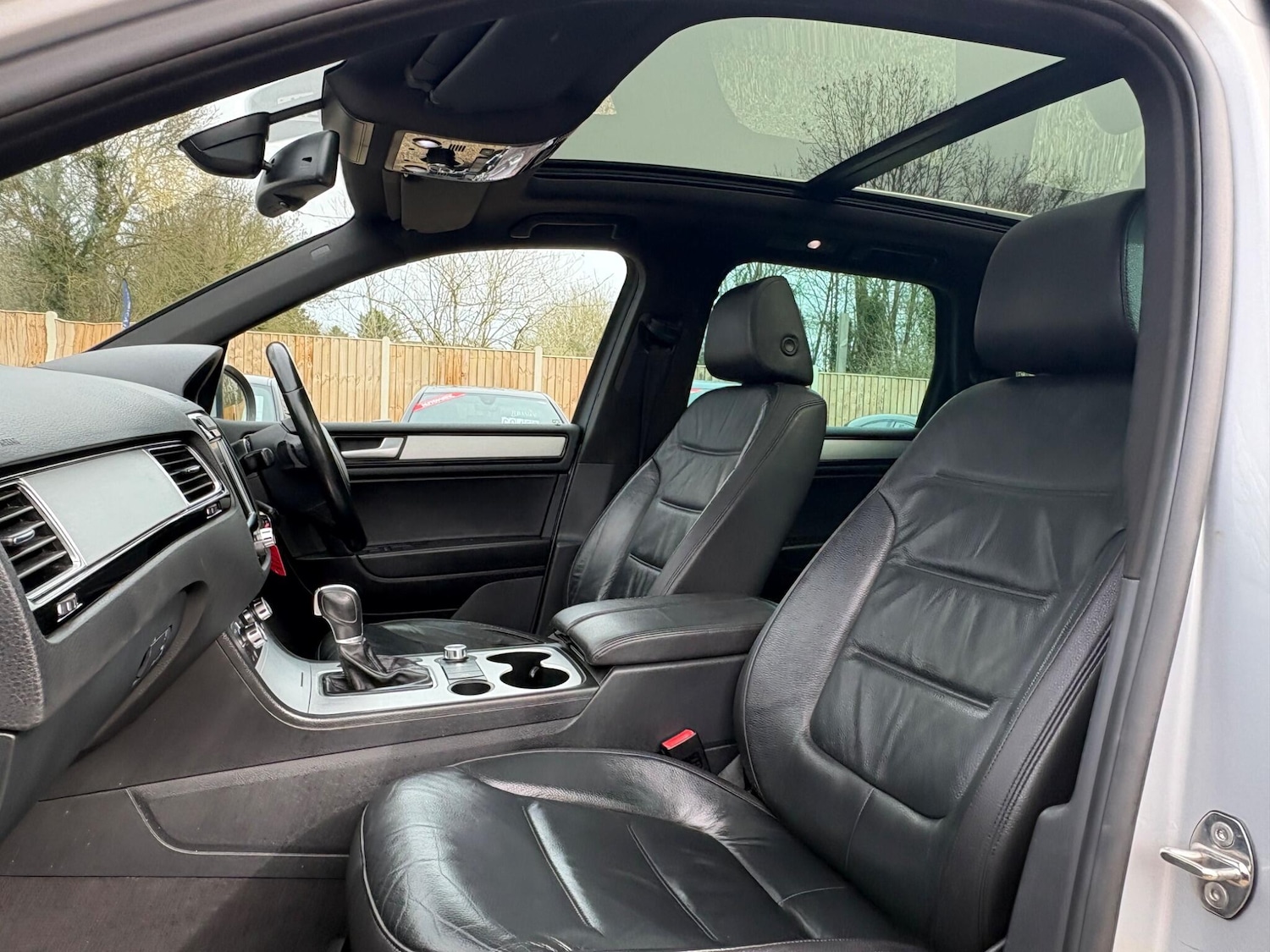 Used Volkswagen Touareg 2014 for sale - 77882753: Photo 29