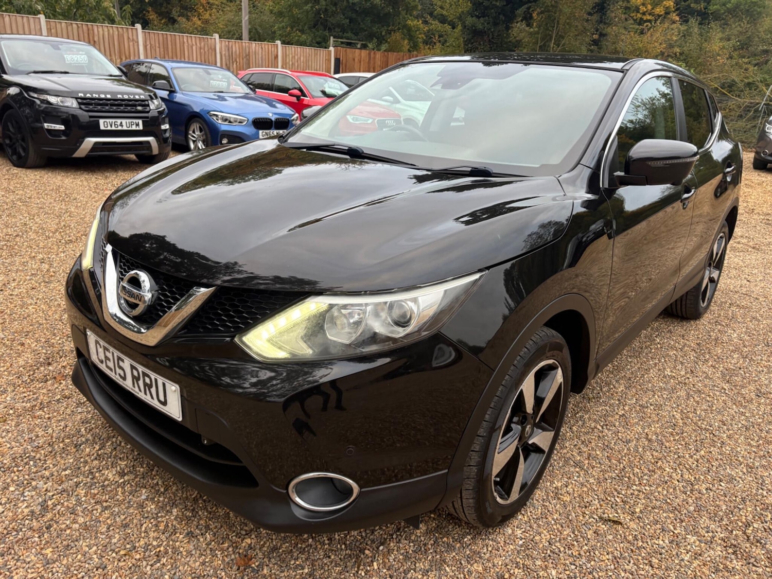 Used Nissan Qashqai 2015 for sale - 76238970: Photo 2
