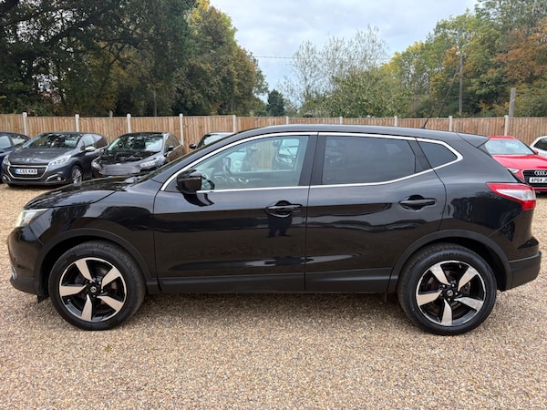 Used Nissan Qashqai 2015 for sale - 76238970: Photo 4