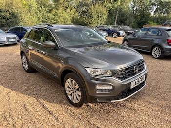 Used Volkswagen T-Roc 2019 for sale - 79062320: Photo