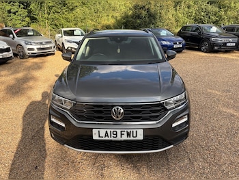 Used Volkswagen T-Roc 2019 for sale - 79062320: Photo