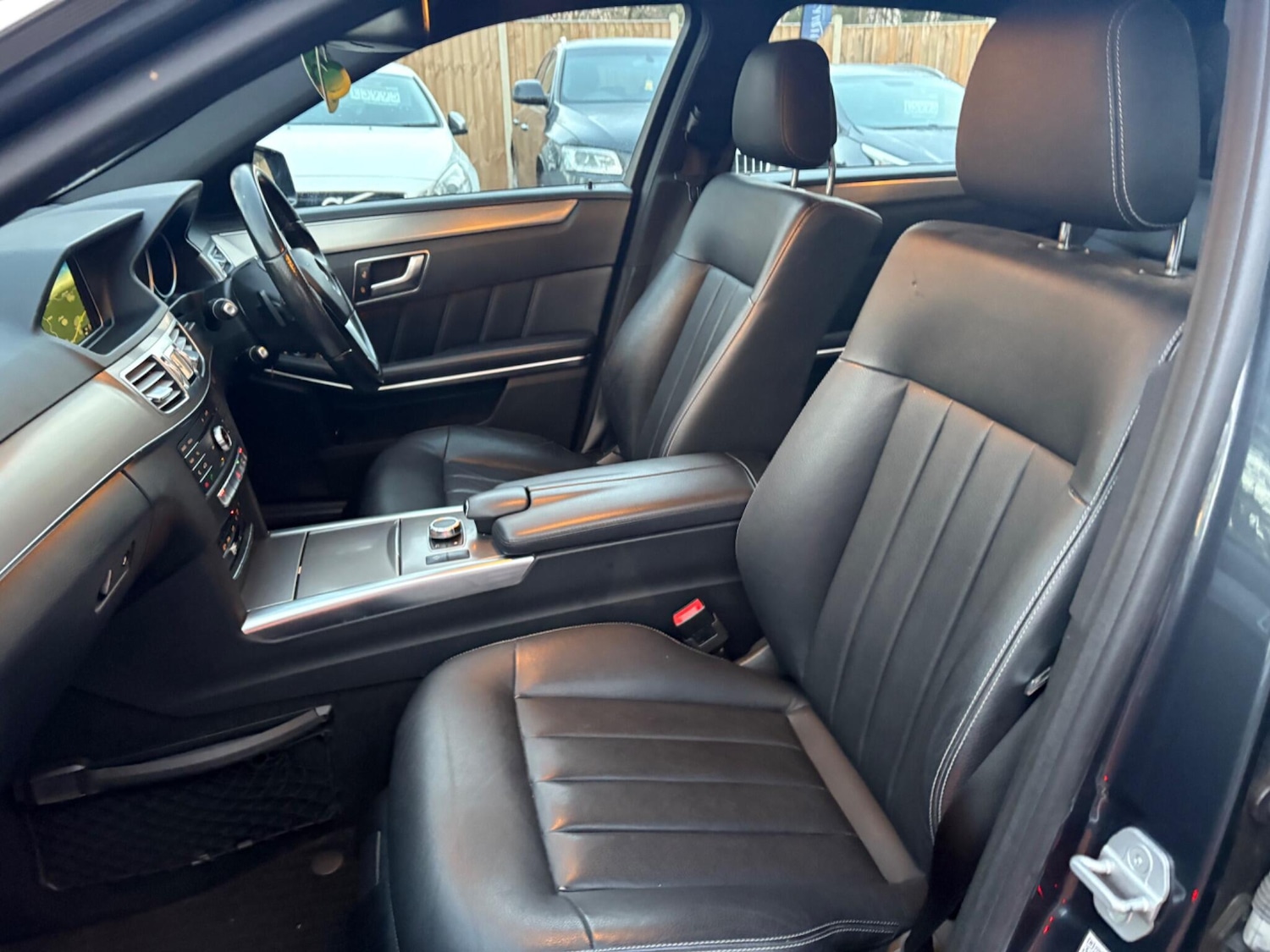 Used Mercedes-Benz E Class 2015 for sale - 77098072: Photo 35