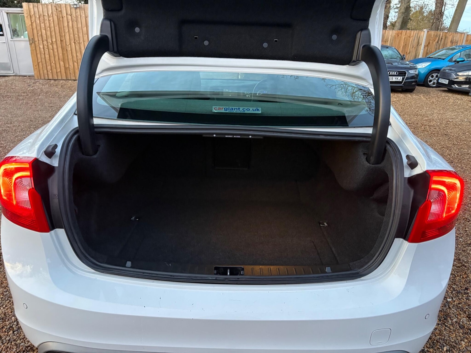 Used Volvo S60 2012 for sale - 76935896: Photo 23