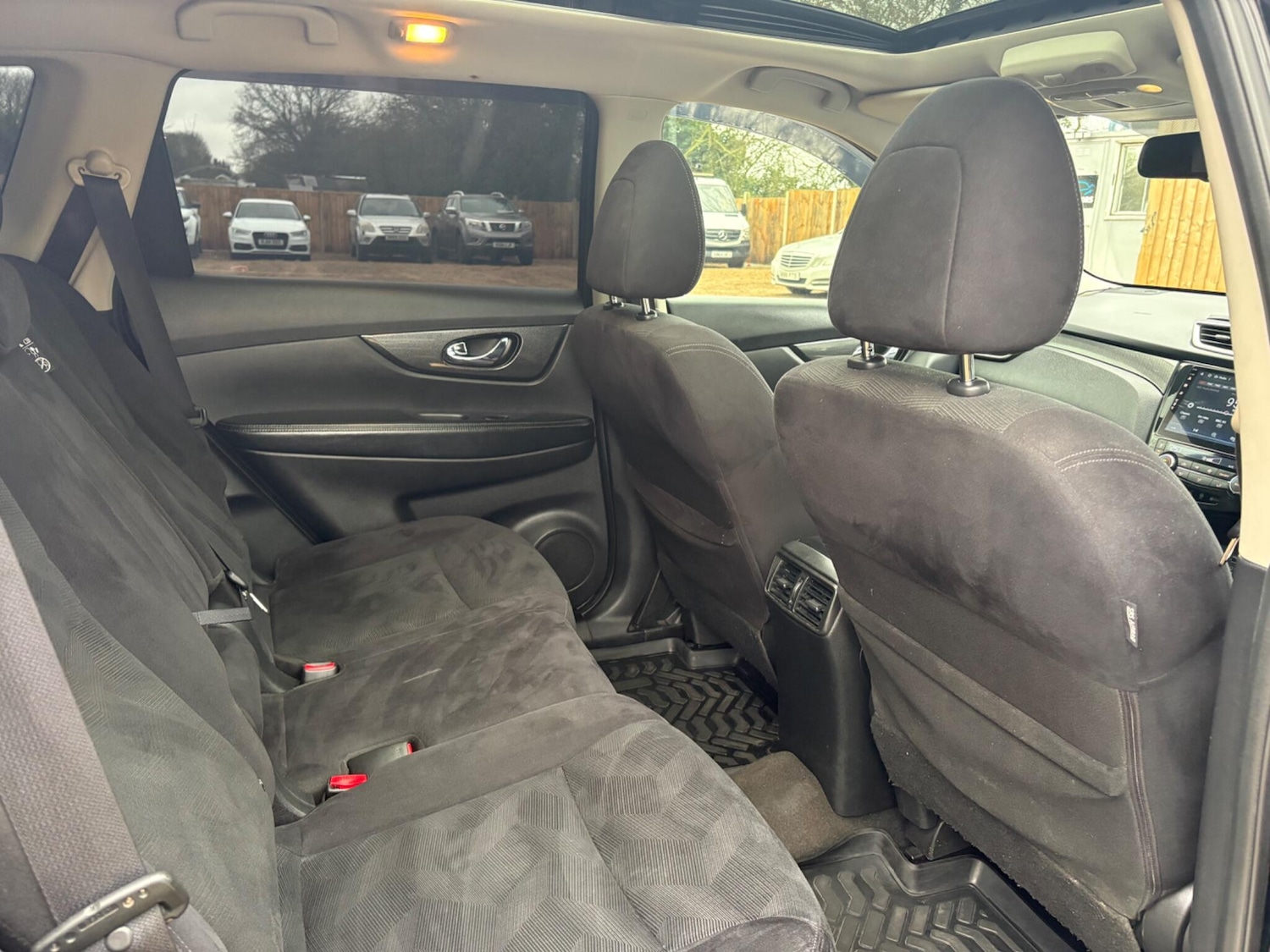 Used Nissan X-Trail 2016 for sale - 77550136: Photo 24