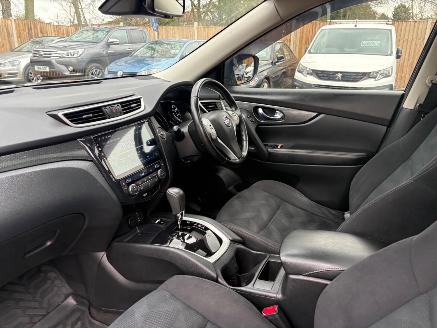 Used Nissan X-Trail 2016 for sale - 77550136: Photo 36