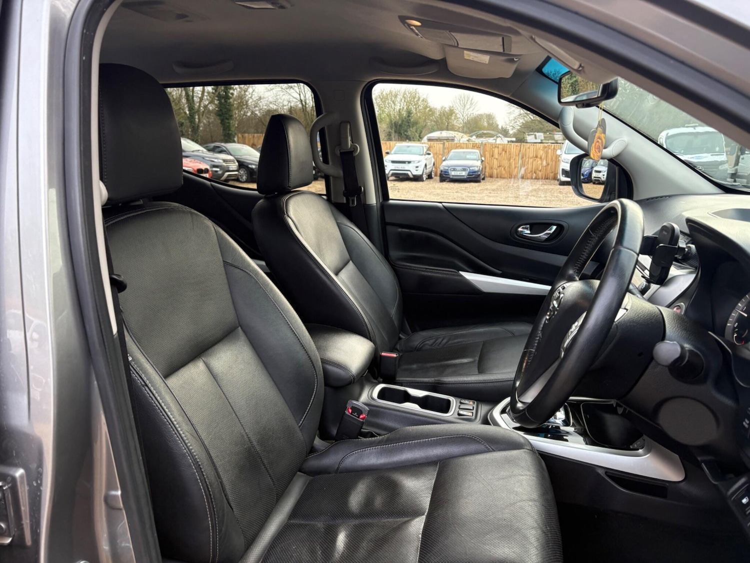 Used Nissan Navara 2018 for sale - 77585778: Photo 14