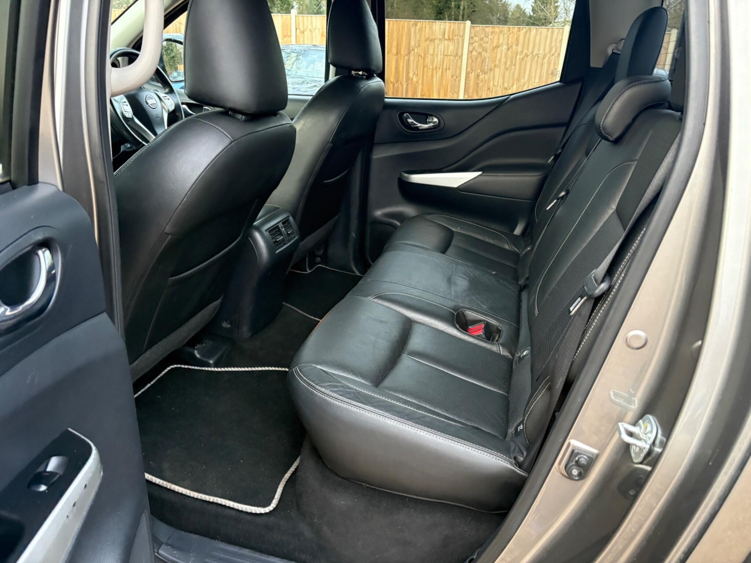 Used Nissan Navara 2018 for sale - 77585778: Photo 27