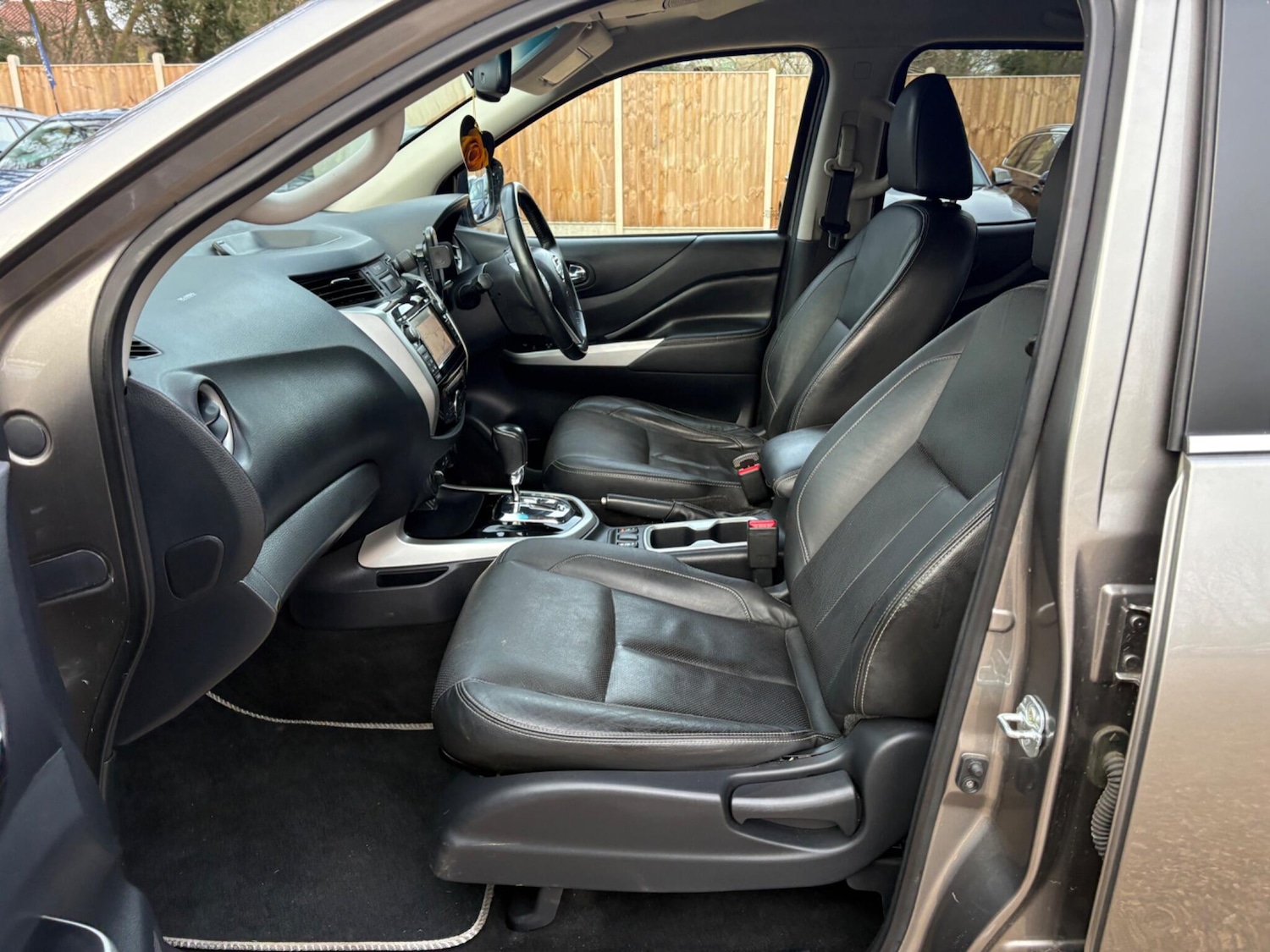 Used Nissan Navara 2018 for sale - 77585778: Photo 29