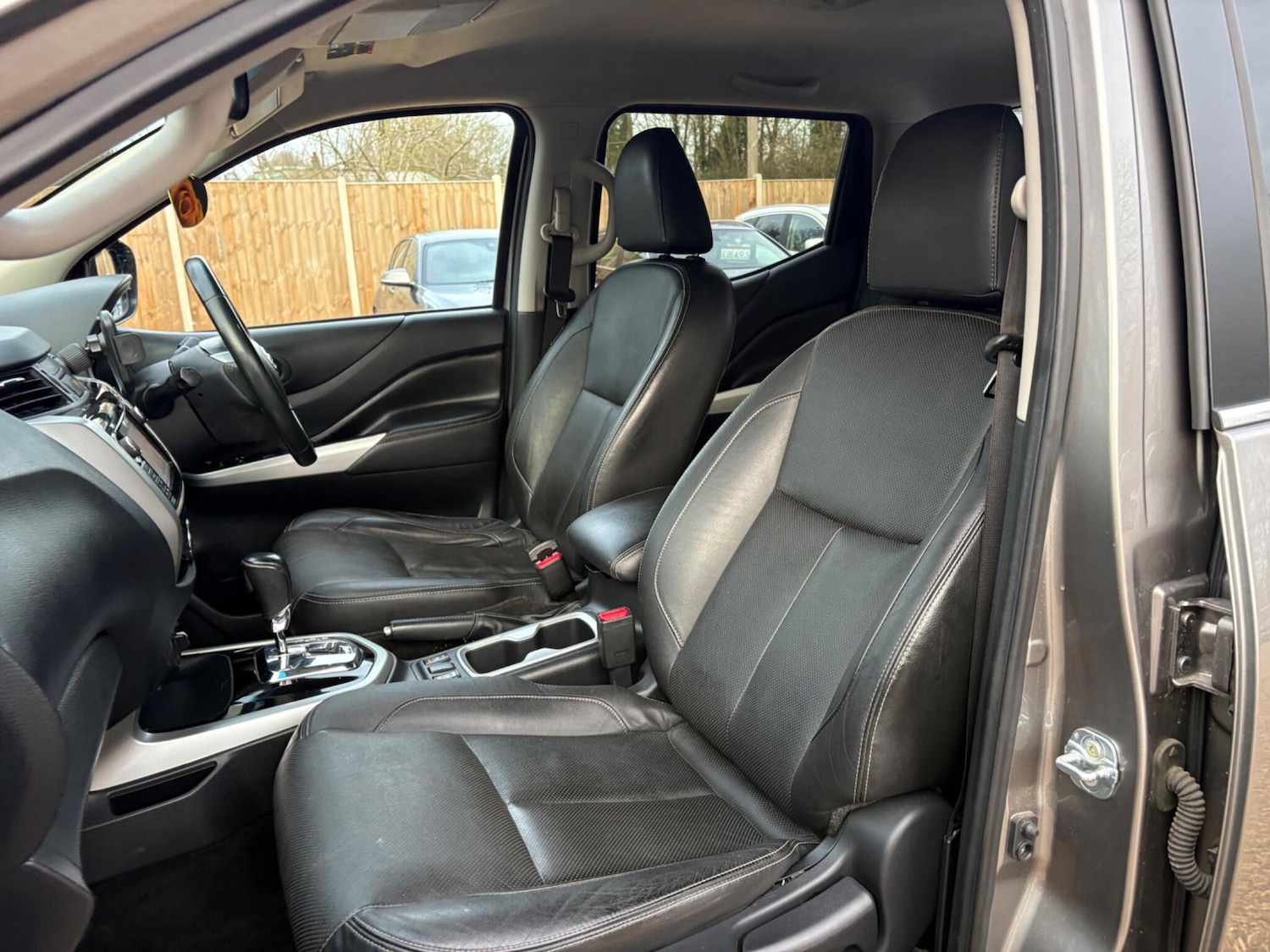 Used Nissan Navara 2018 for sale - 77585778: Photo 30