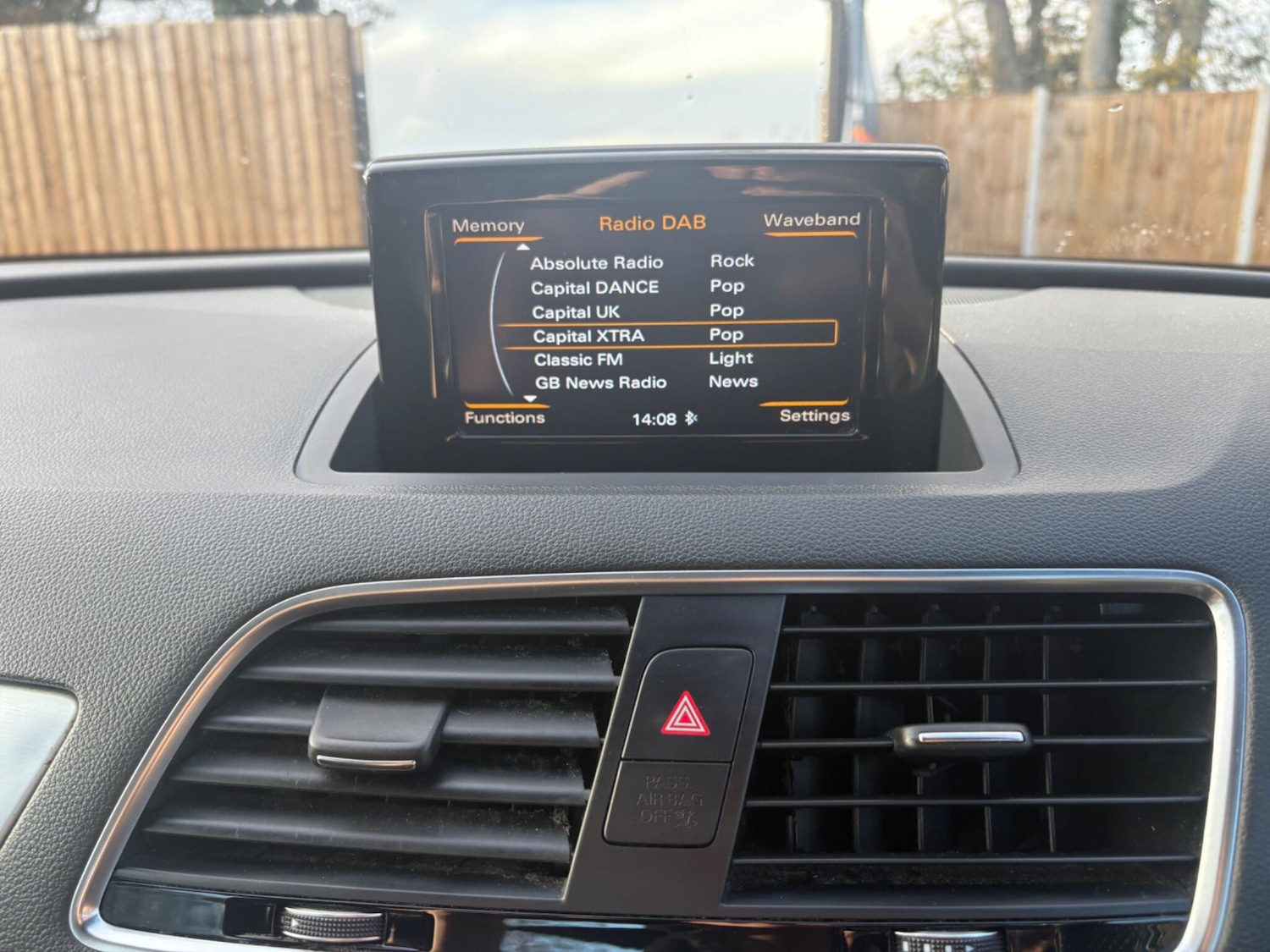 Used Audi Q3 2015 for sale - 76527750: Photo 17