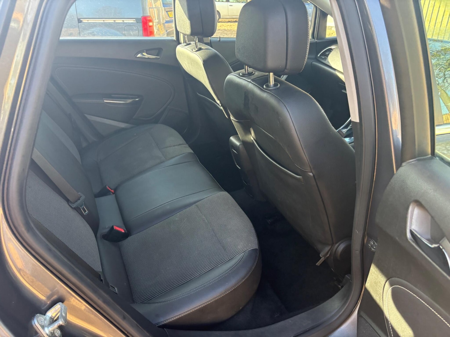 Used Vauxhall Astra 2010 for sale - 76572698: Photo 15