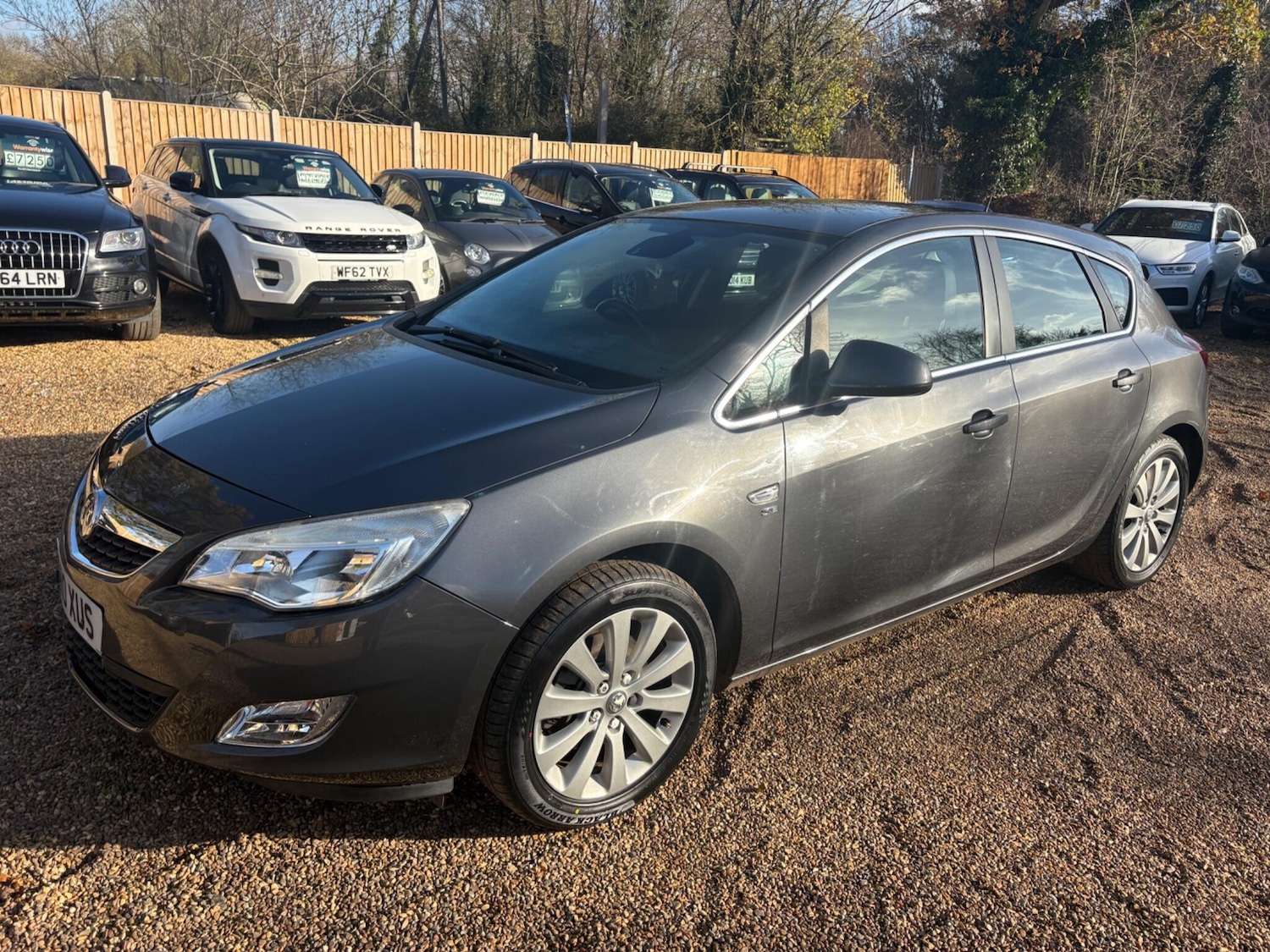 Used Vauxhall Astra 2010 for sale - 76572698: Photo 2
