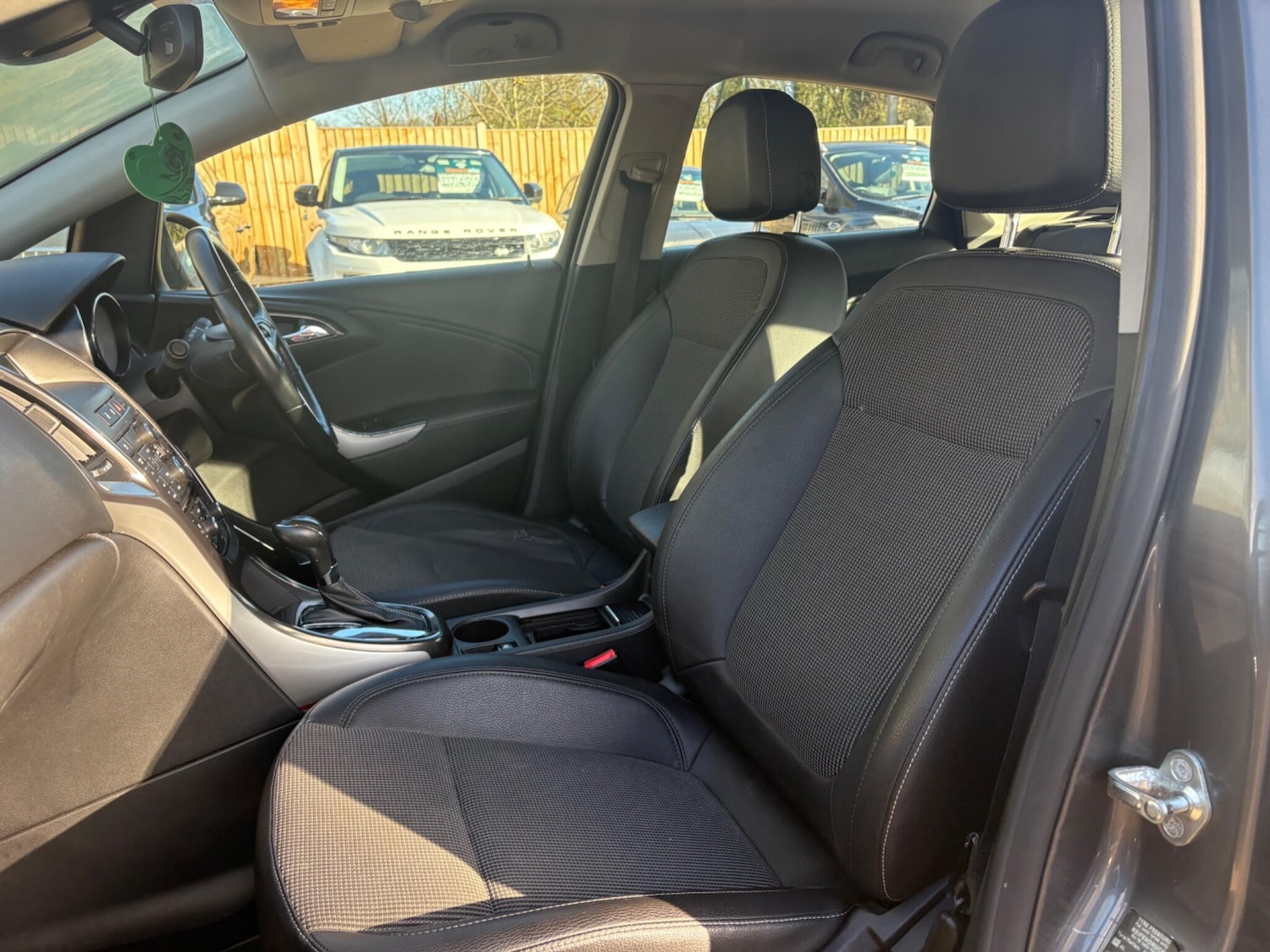 Used Vauxhall Astra 2010 for sale - 76572698: Photo 22