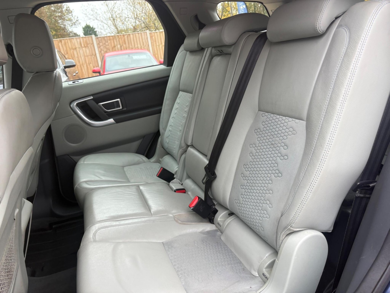 Used Land Rover Discovery Sport 2015 for sale - 76512004: Photo 31