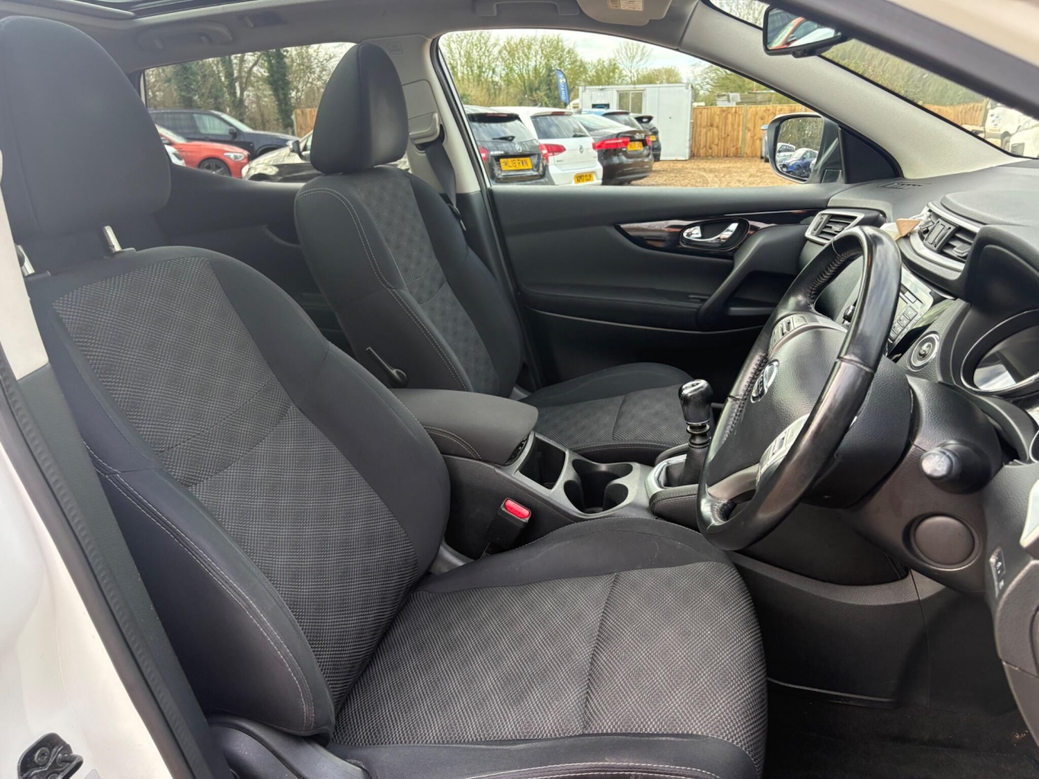 Used Nissan Qashqai 2016 for sale - 77658255: Photo 16