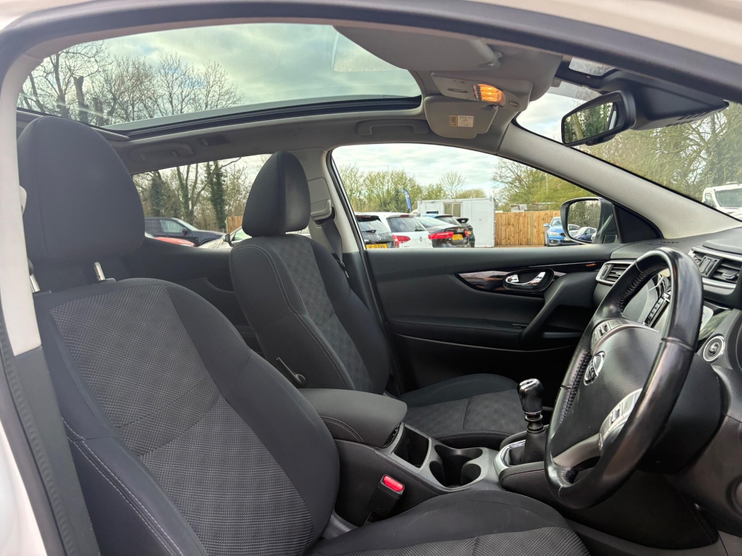 Used Nissan Qashqai 2016 for sale - 77658255: Photo 17