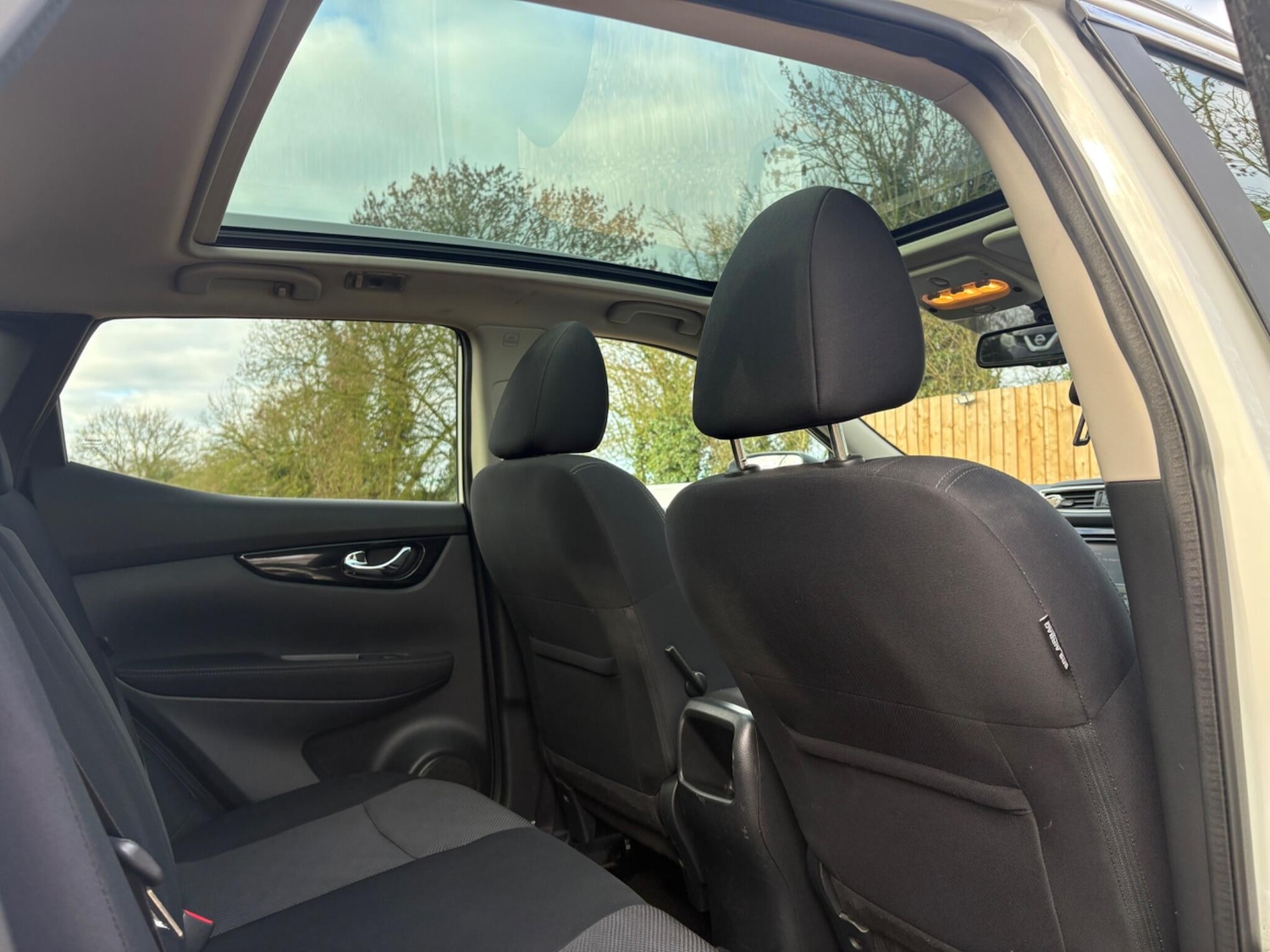 Used Nissan Qashqai 2016 for sale - 77658255: Photo 24