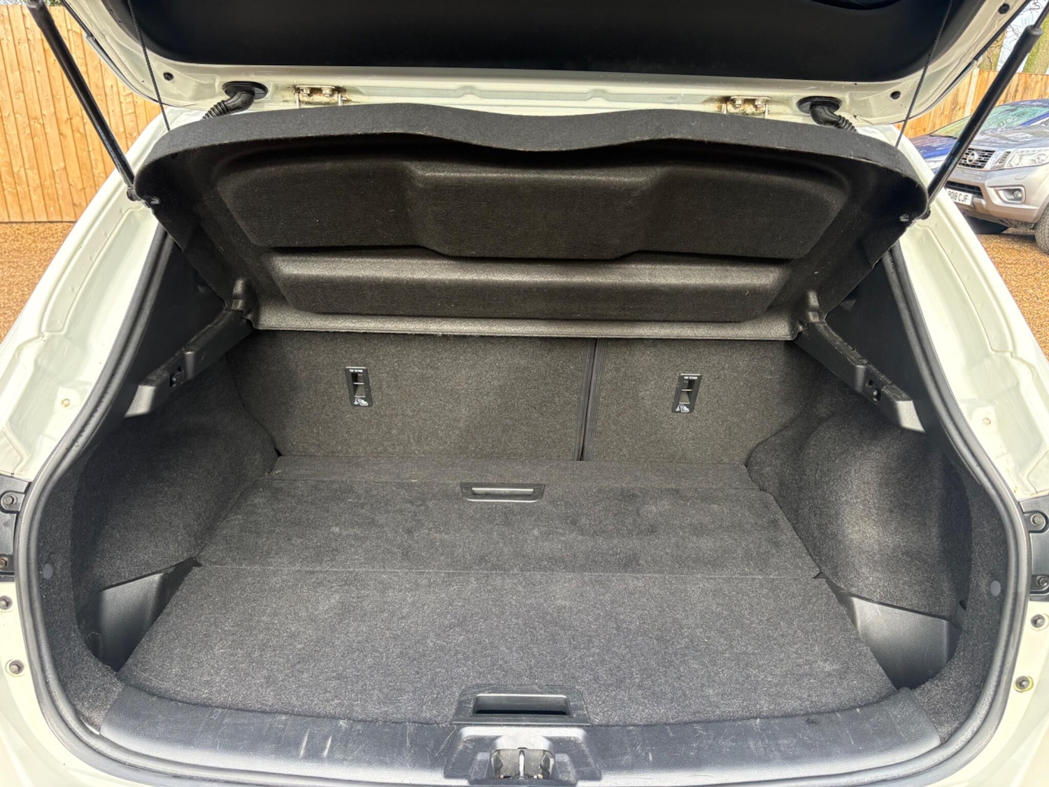 Used Nissan Qashqai 2016 for sale - 77658255: Photo 28