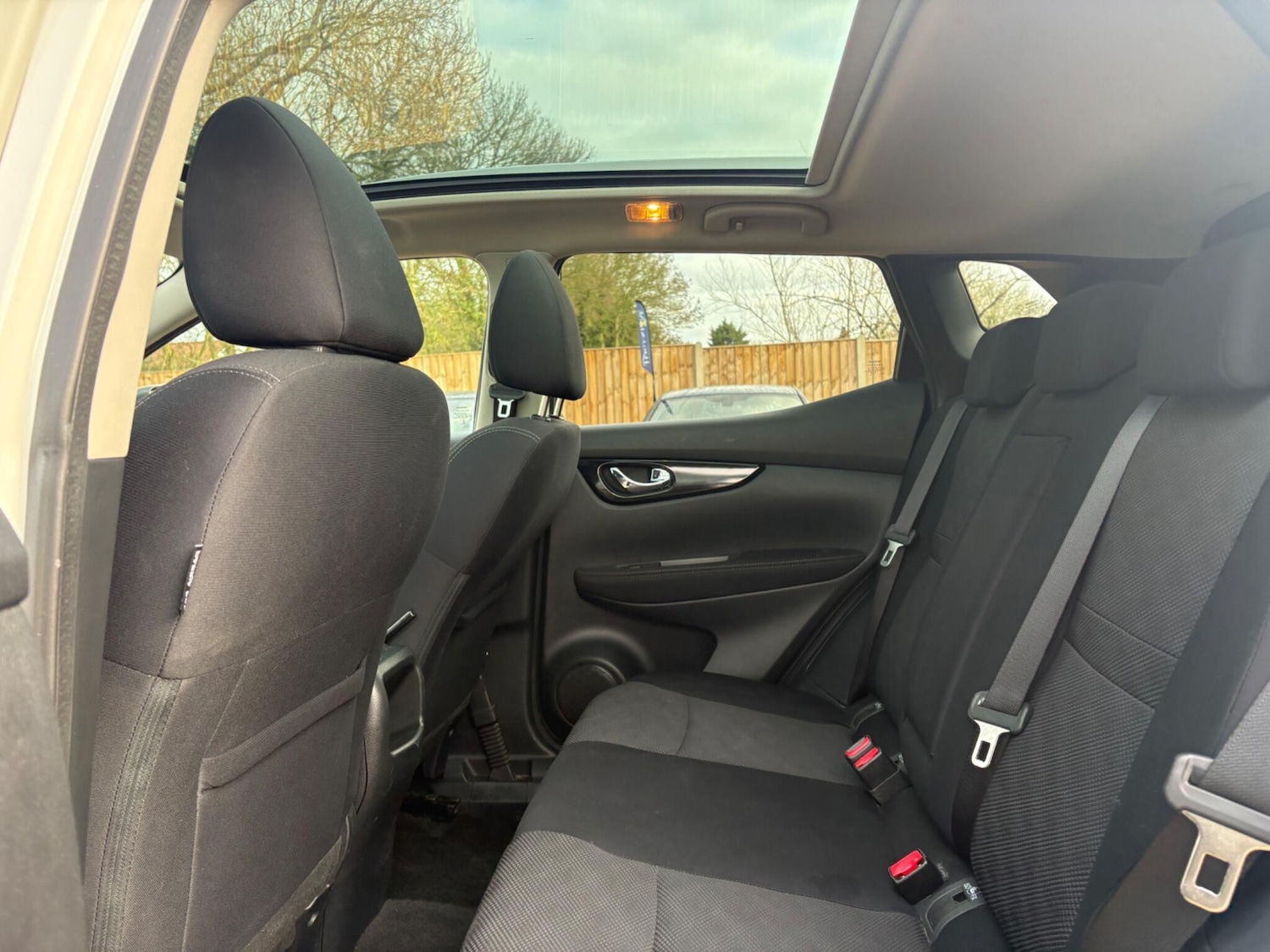 Used Nissan Qashqai 2016 for sale - 77658255: Photo 31