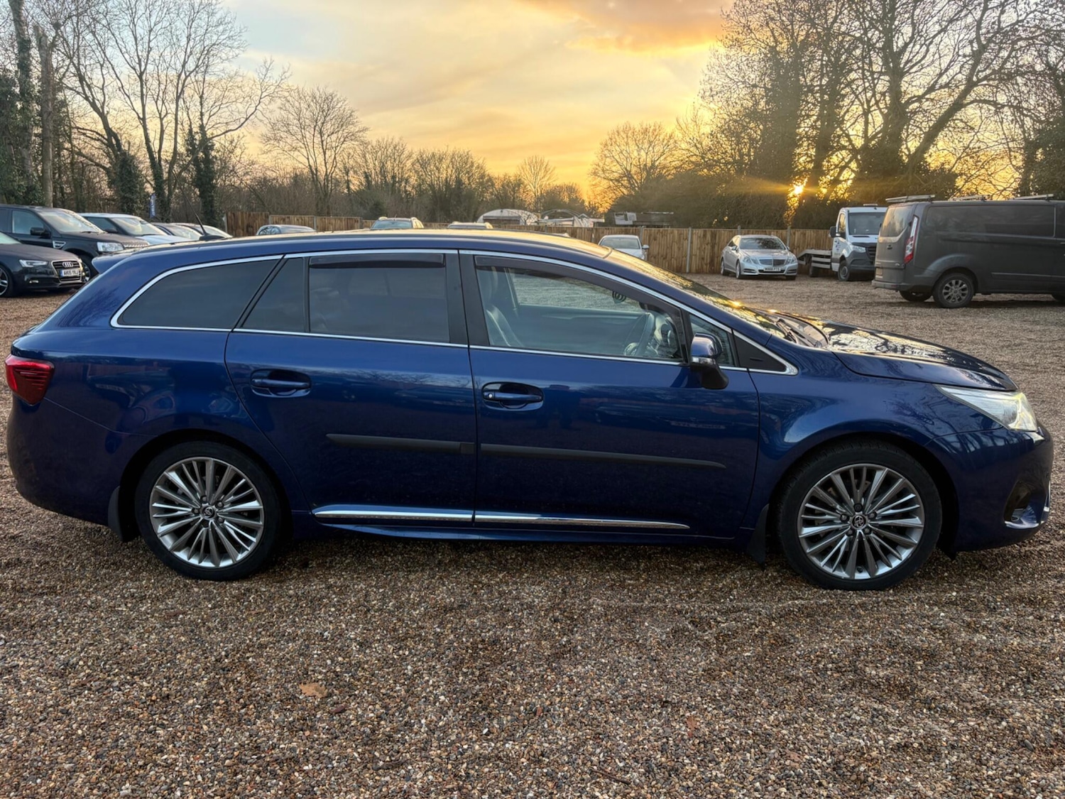 Used Toyota Avensis 2015 for sale - 77229400: Photo 12