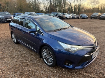 Used Toyota Avensis 2015 for sale - 77229400: Photo
