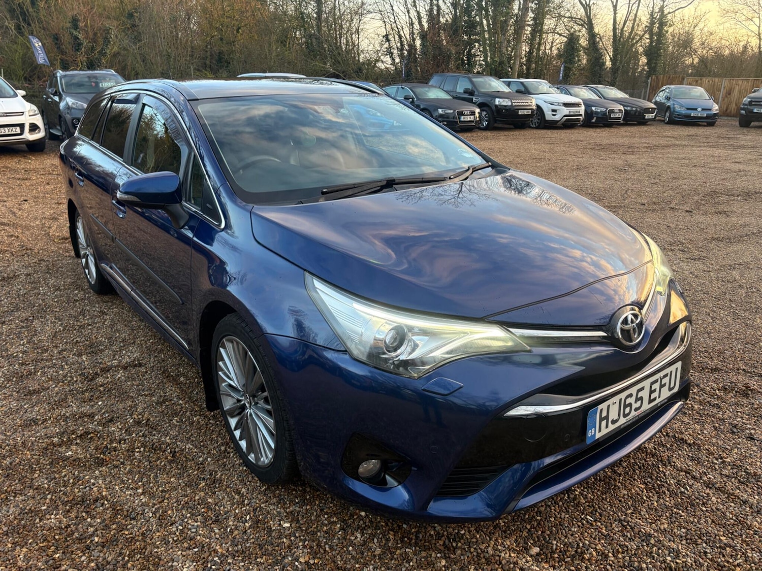 Used Toyota Avensis 2015 for sale - 77229400: Photo 2