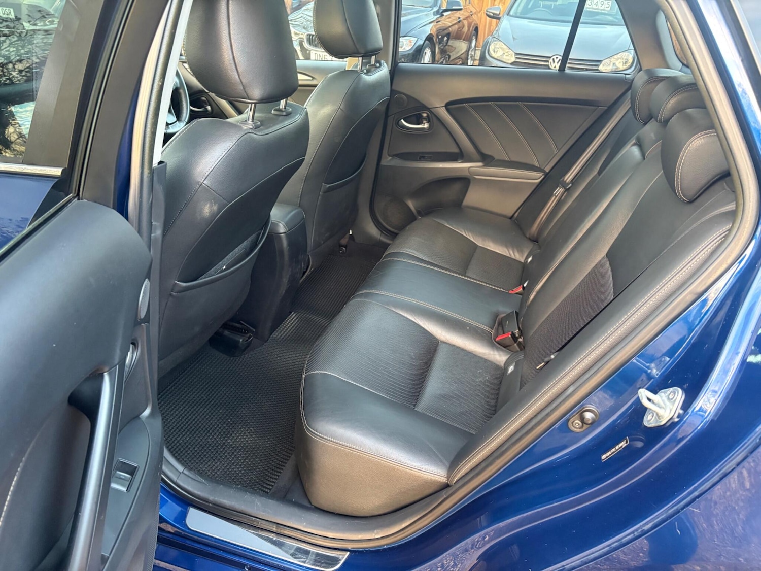 Used Toyota Avensis 2015 for sale - 77229400: Photo 29