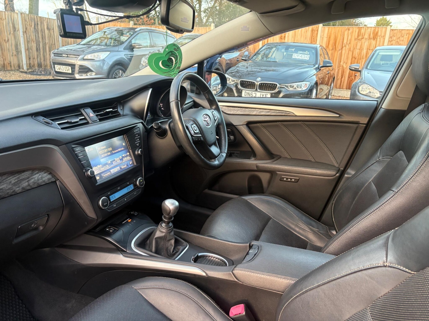 Used Toyota Avensis 2015 for sale - 77229400: Photo 33