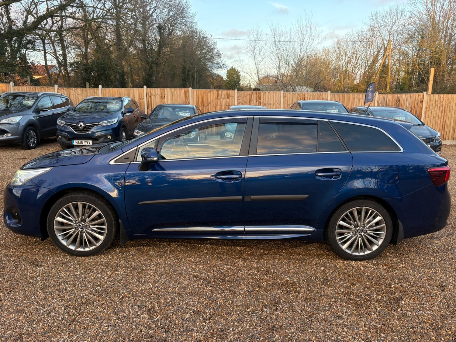 Used Toyota Avensis 2015 for sale - 77229400: Photo 7