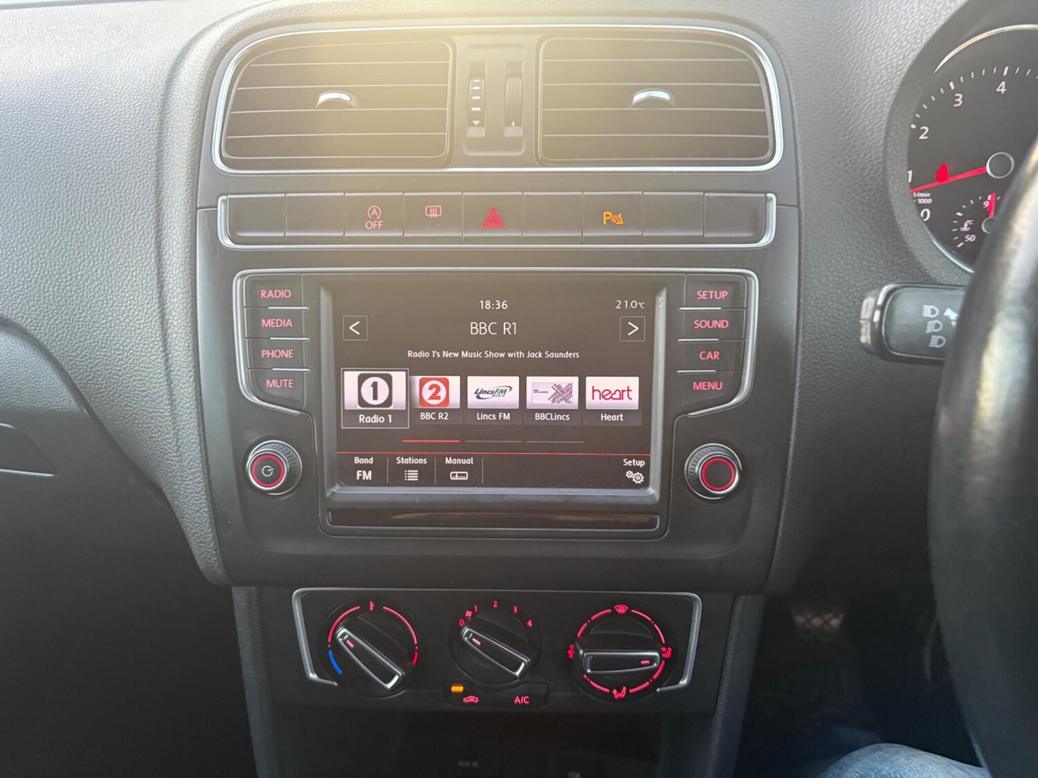 Used Volkswagen Polo 2016 for sale - 76041940: Photo 16
