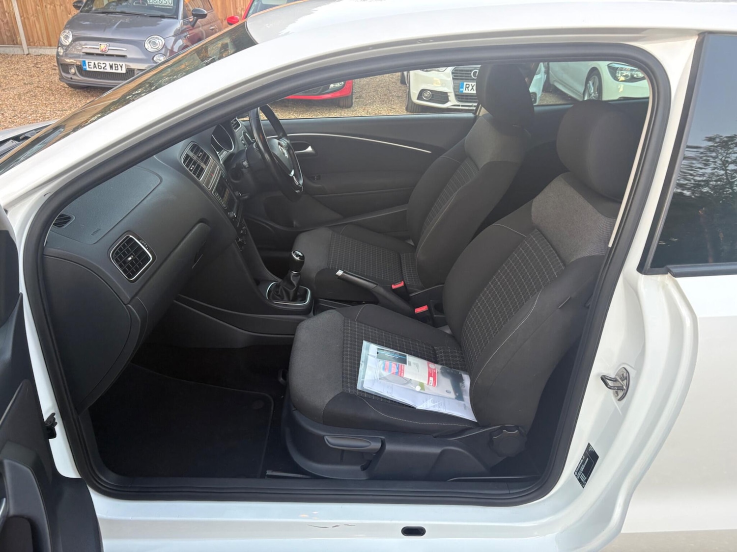 Used Volkswagen Polo 2016 for sale - 76041940: Photo 24
