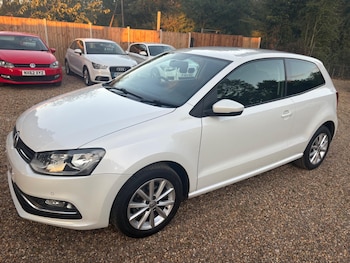 Used Volkswagen Polo 2016 for sale - 76041940: Photo 3