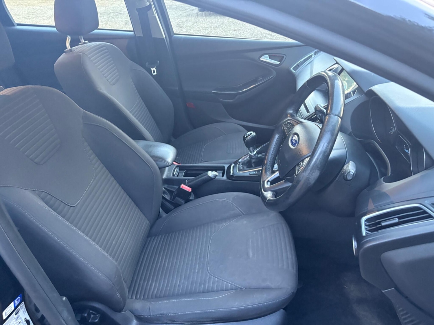 Used Ford Focus 2017 for sale - 76043220: Photo 19