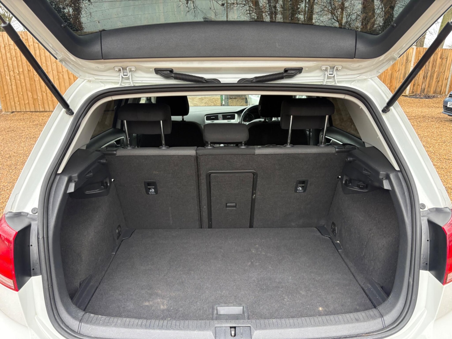 Used Volkswagen Golf 2014 for sale - 77306320: Photo 24